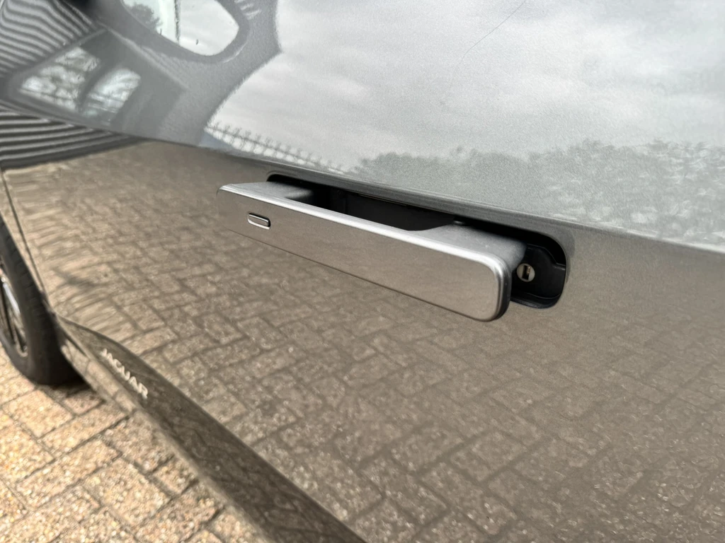 Jaguar I-PACE – foto 18