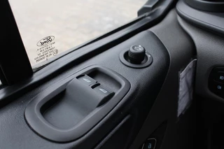 Ford Transit Custom – thumbnail 13
