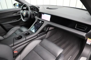 Porsche Taycan – thumbnail 5