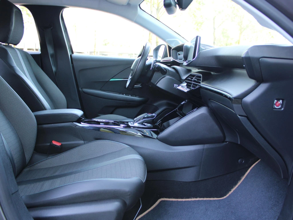 Peugeot 208 – foto 9