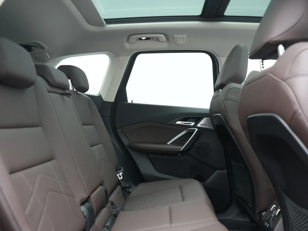 BMW iX1 – foto 15