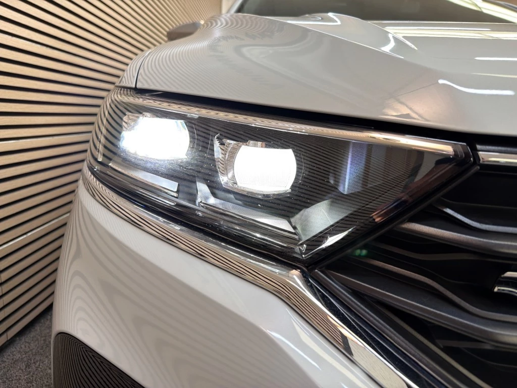Volkswagen T-Roc – foto 9