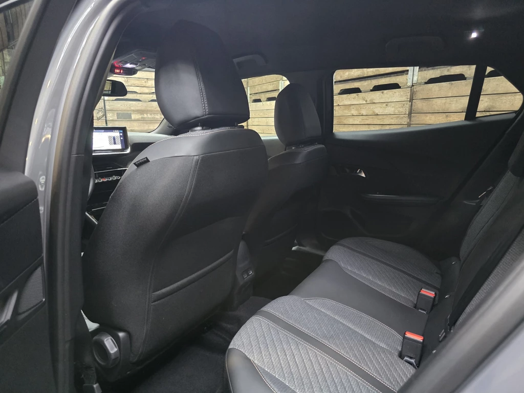Peugeot e-2008 – foto 13