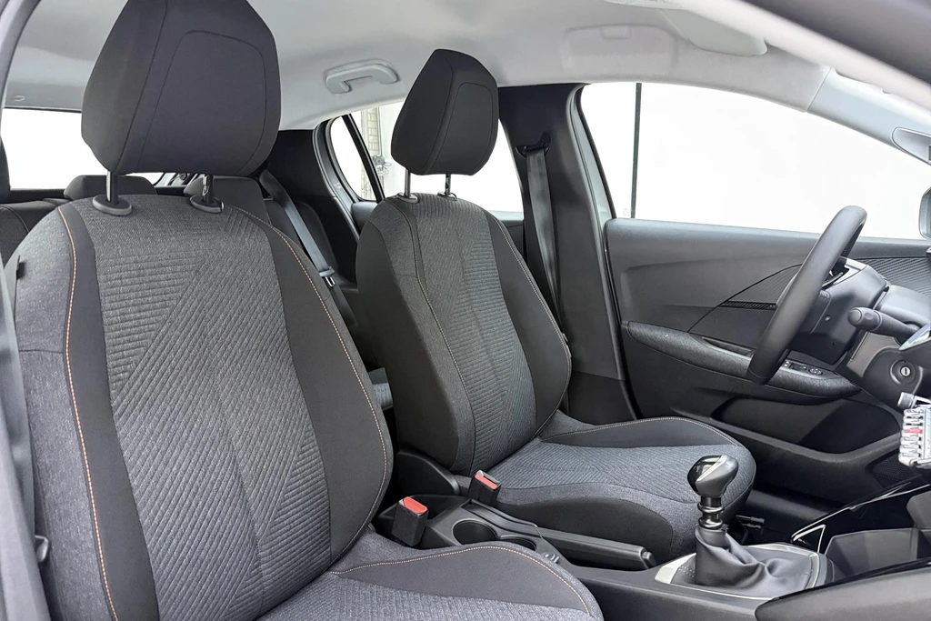 Peugeot 208 – foto 12