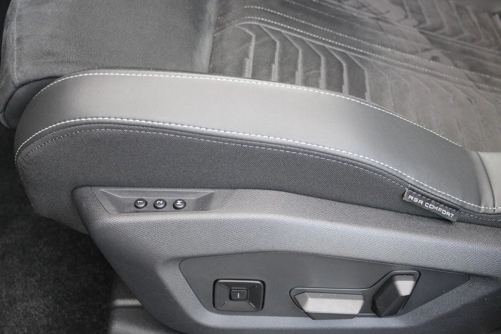 Peugeot e-5008 – foto 33