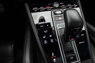 Porsche Cayenne – thumbnail 28