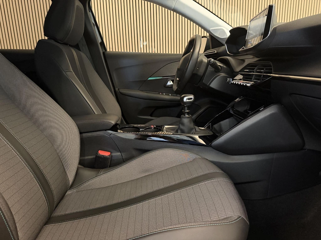 Peugeot 208 – foto 31