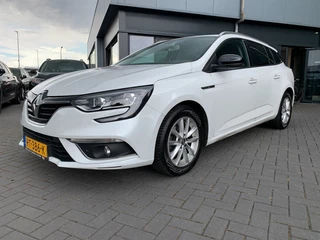 Renault Mégane Estate – thumbnail 1
