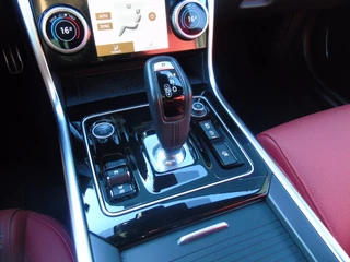 Jaguar XE – thumbnail 27