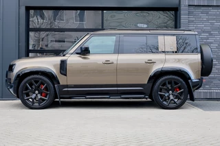 Land Rover Defender – thumbnail 6