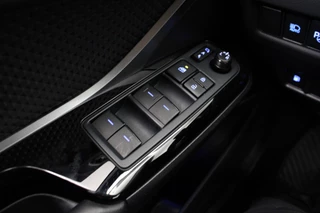 Toyota C-HR – thumbnail 17