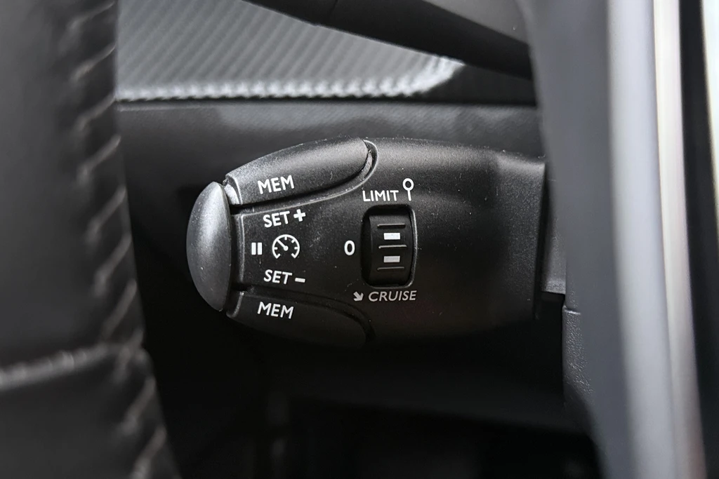 Peugeot e-208 – foto 19