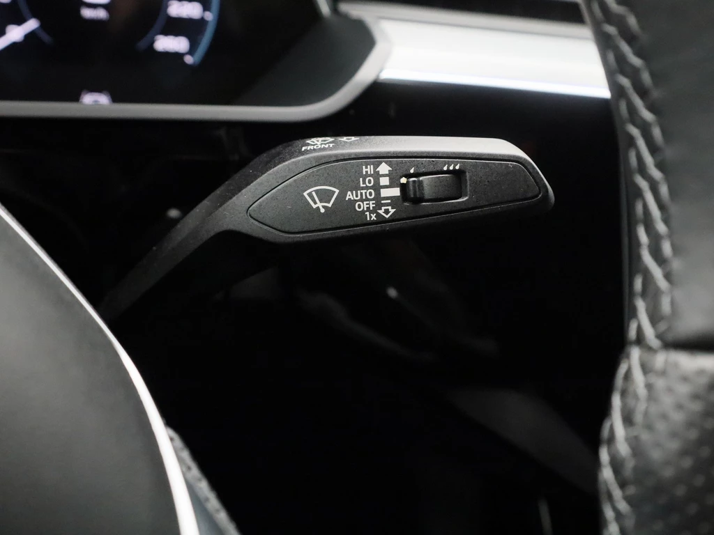 Audi Q8 Sportback e-tron – foto 23