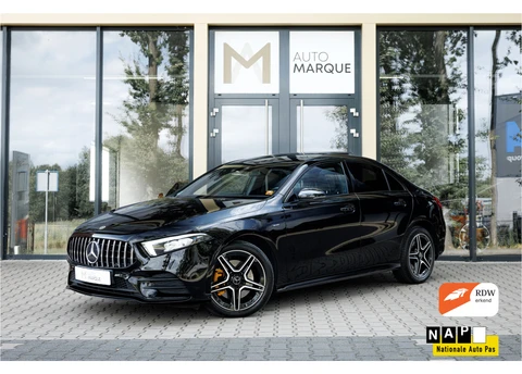 Mercedes-Benz A-Klasse 250 e Aut. | Business Solution AMG Limited | Panoramadak | Sfeerverlichting | LED | 18” LM Velgen | Navi incl. Apple CarPlay | Achteruitrijcamera |