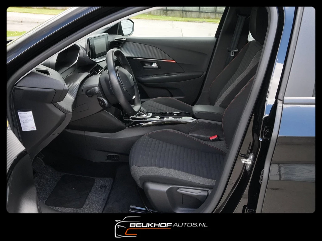Peugeot e-208 – foto 13