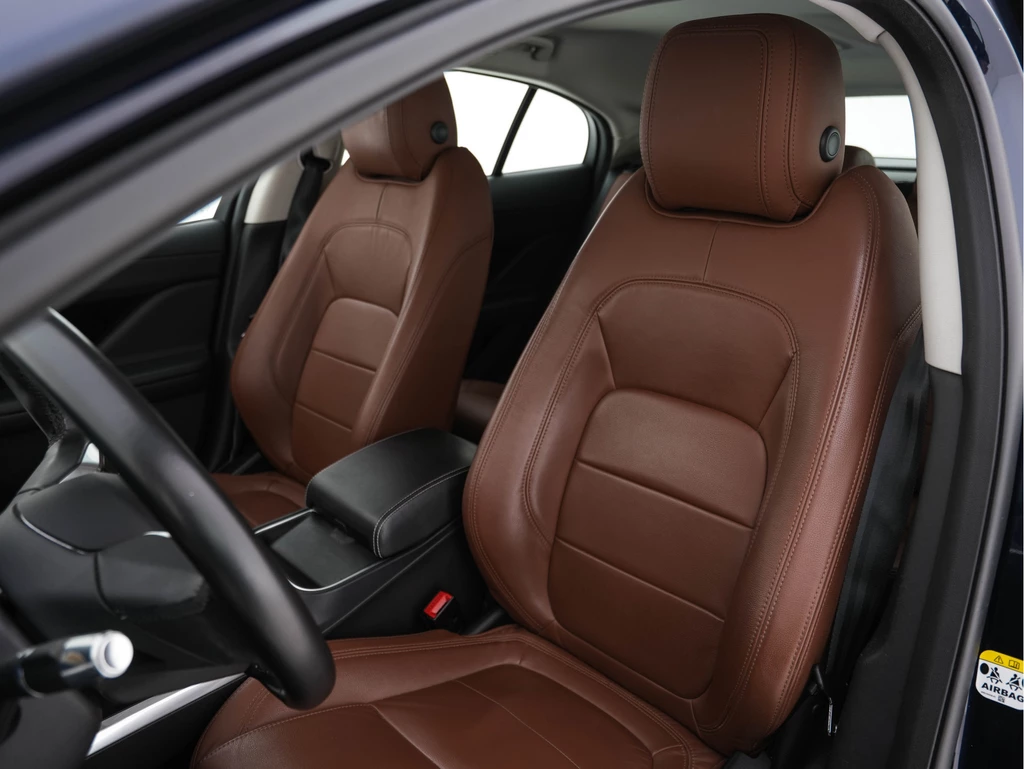 Jaguar I-PACE – foto 22