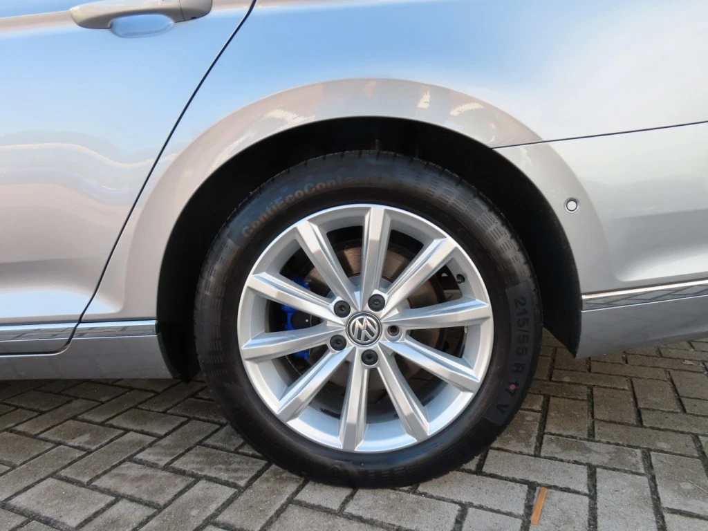 Volkswagen Passat – foto 12
