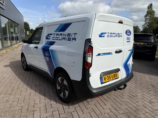 Ford E-Transit Courier – thumbnail 3