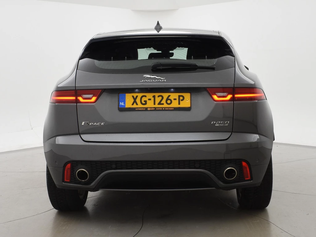 Jaguar E-PACE – foto 3