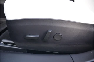 Tesla Model 3 – thumbnail 8