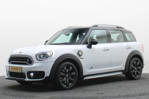 MINI Countryman 1.5 Cooper S E ALL4 Plug-in Hybrid JCW-Pakket, Climate, Stoelverwarming, LED, Cruise, Navigatie, 17"