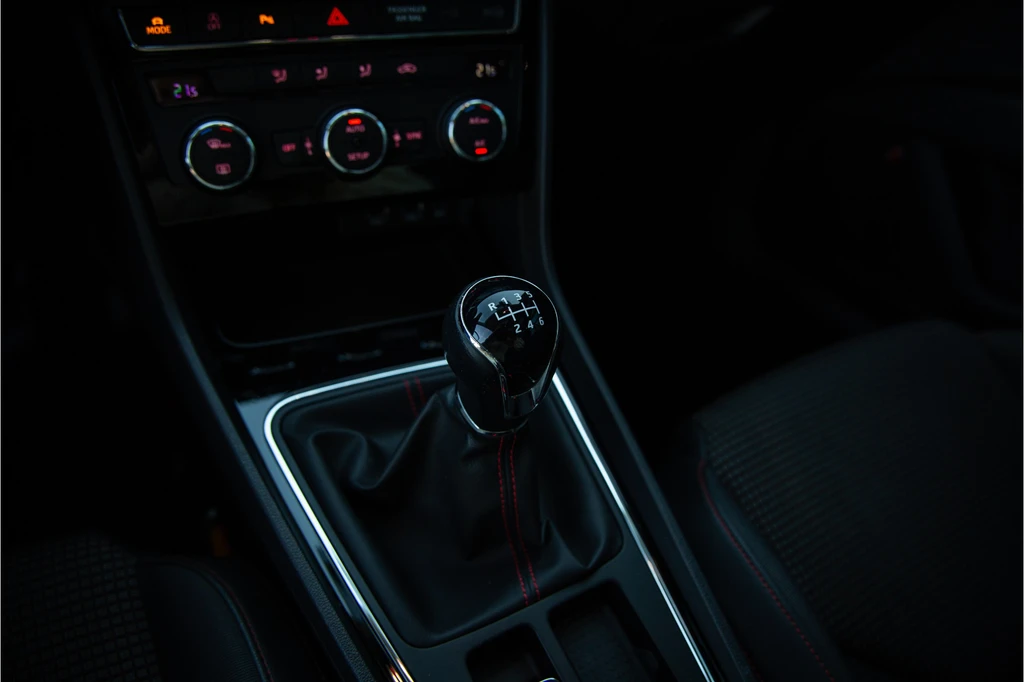 SEAT Leon – foto 22