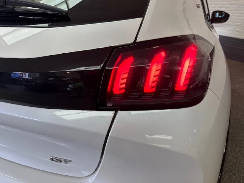 Peugeot 208 – foto 10