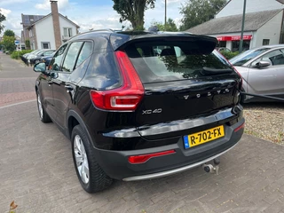 Volvo XC40 – thumbnail 3