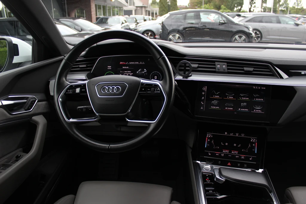 Audi e-tron – foto 13