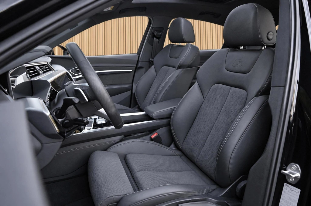 Audi e-tron – foto 12