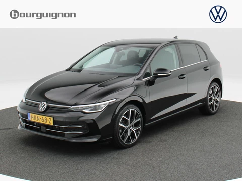 Volkswagen Golf 1.5 eHybrid 204 Pk Automaat Style Edition | Stoel/ Stuur Verwarming | Camera | Trekhaak | Full LED | Navigatie | Carplay | 18 Inch | 27.493 Km !!