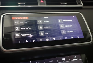 Land Rover Range Rover Velar – thumbnail 35