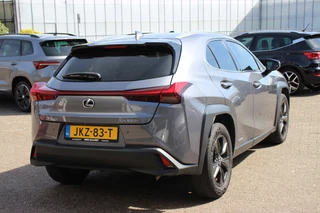 Lexus UX – thumbnail 4