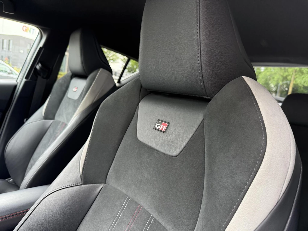 Toyota C-HR – foto 13