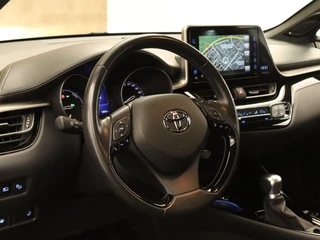 Toyota C-HR – thumbnail 11