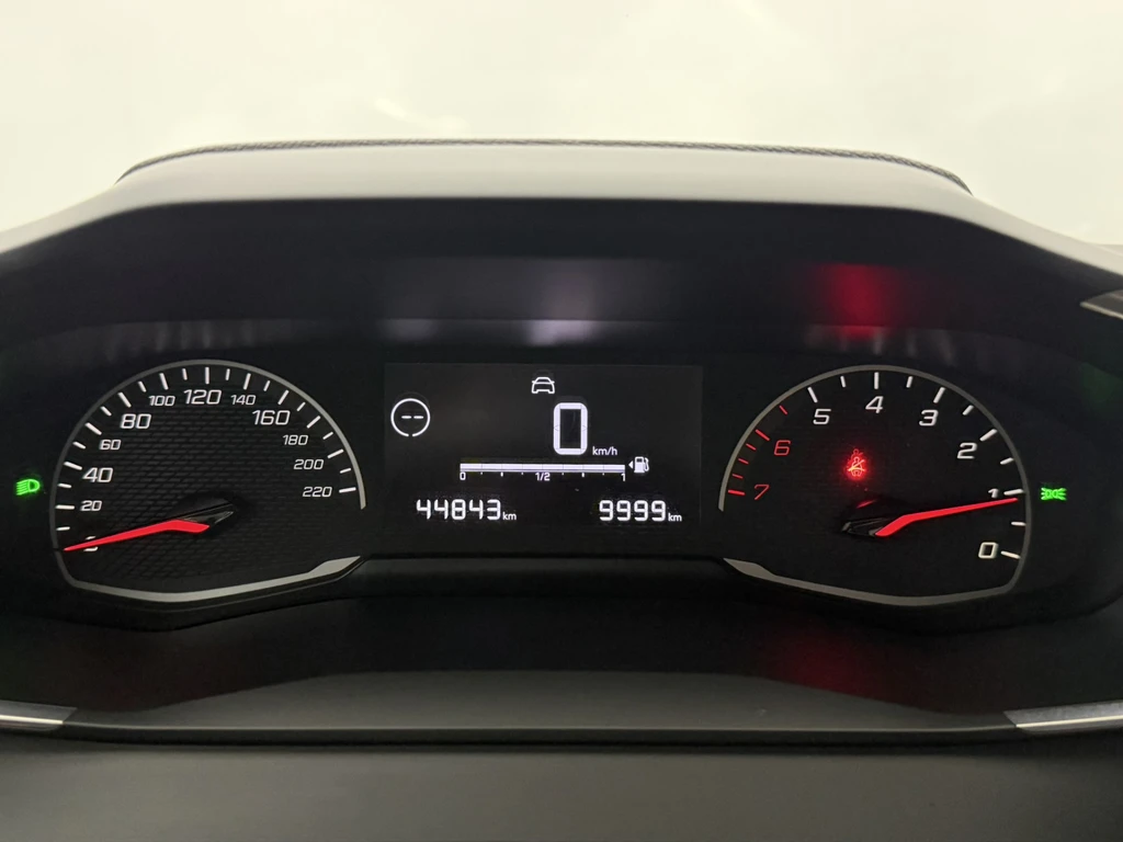 Peugeot 208 – foto 11