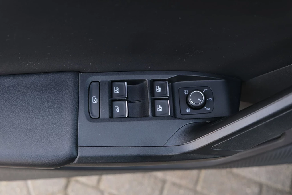 SEAT Leon – foto 16