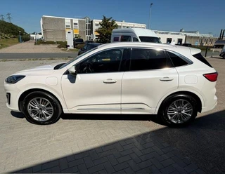 Ford Kuga – thumbnail 2
