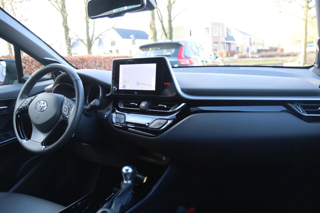 Toyota C-HR β foto 22