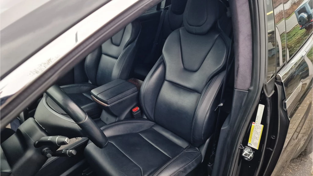 Tesla Model X – foto 25