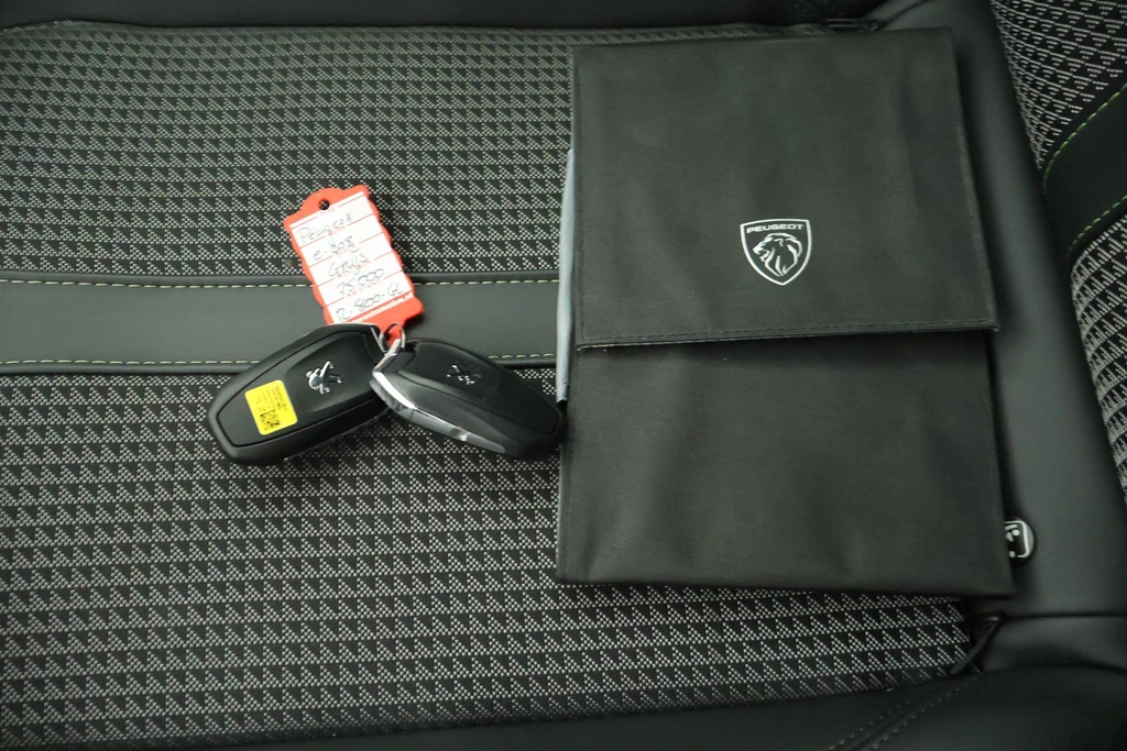 Peugeot e-208 – foto 40