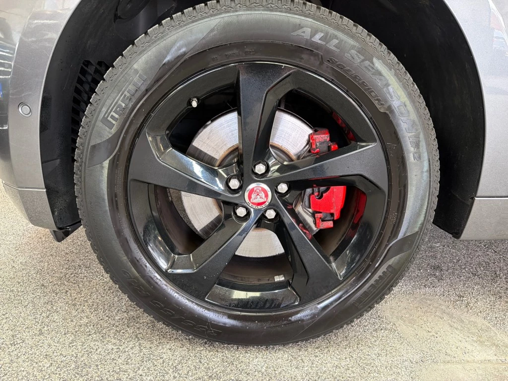 Jaguar F-PACE – foto 10