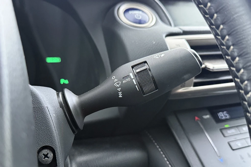 Lexus IS – foto 39