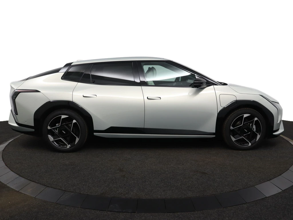 Kia EV4 – foto 9
