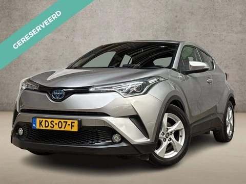 Toyota C-HR 1.8 Hybrid Sport Automaat (NAVIGATIE, CLIMATE, CAMERA, GETINT GLAS, SPORTSTOELEN, GETINT GLAS, CRUISE, ADAPTIVE CRUISE, ZWART HEMEL, NIEUWE APK, NIEUWSTAAT)