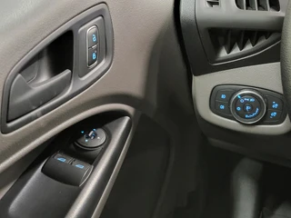 Ford Transit Connect – thumbnail 16