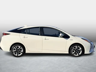 Toyota Prius – thumbnail 6