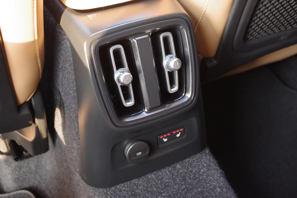 Volvo XC40 – foto 18