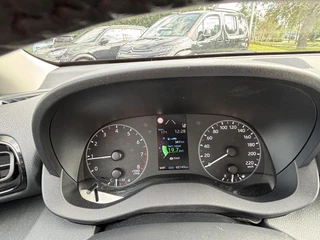 Toyota Yaris – thumbnail 12