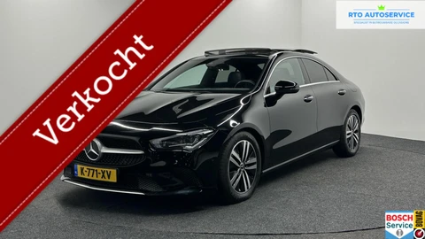 Mercedes CLA-klasse 180 Business Solution Luxury PANO CAMERA SFEERVERLICHTING NAVI CARPLAY.